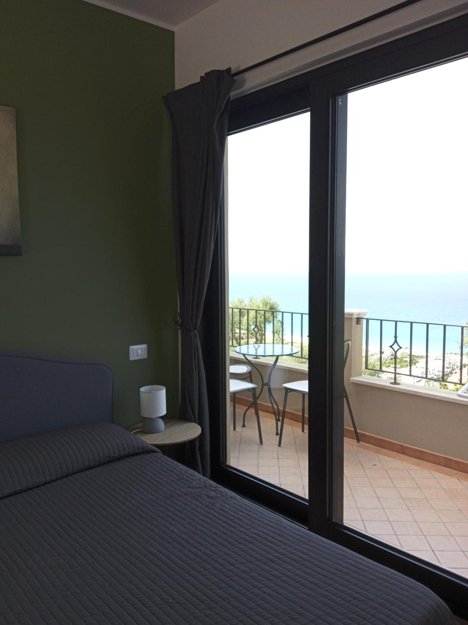 Twin Villas Rodia Phòng bức ảnh